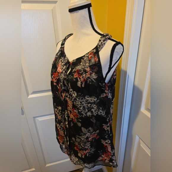WHITE HOUSE BLACK MARKET FLORAL BLOUSE, SIZE 8 - Picture 2 of 11
